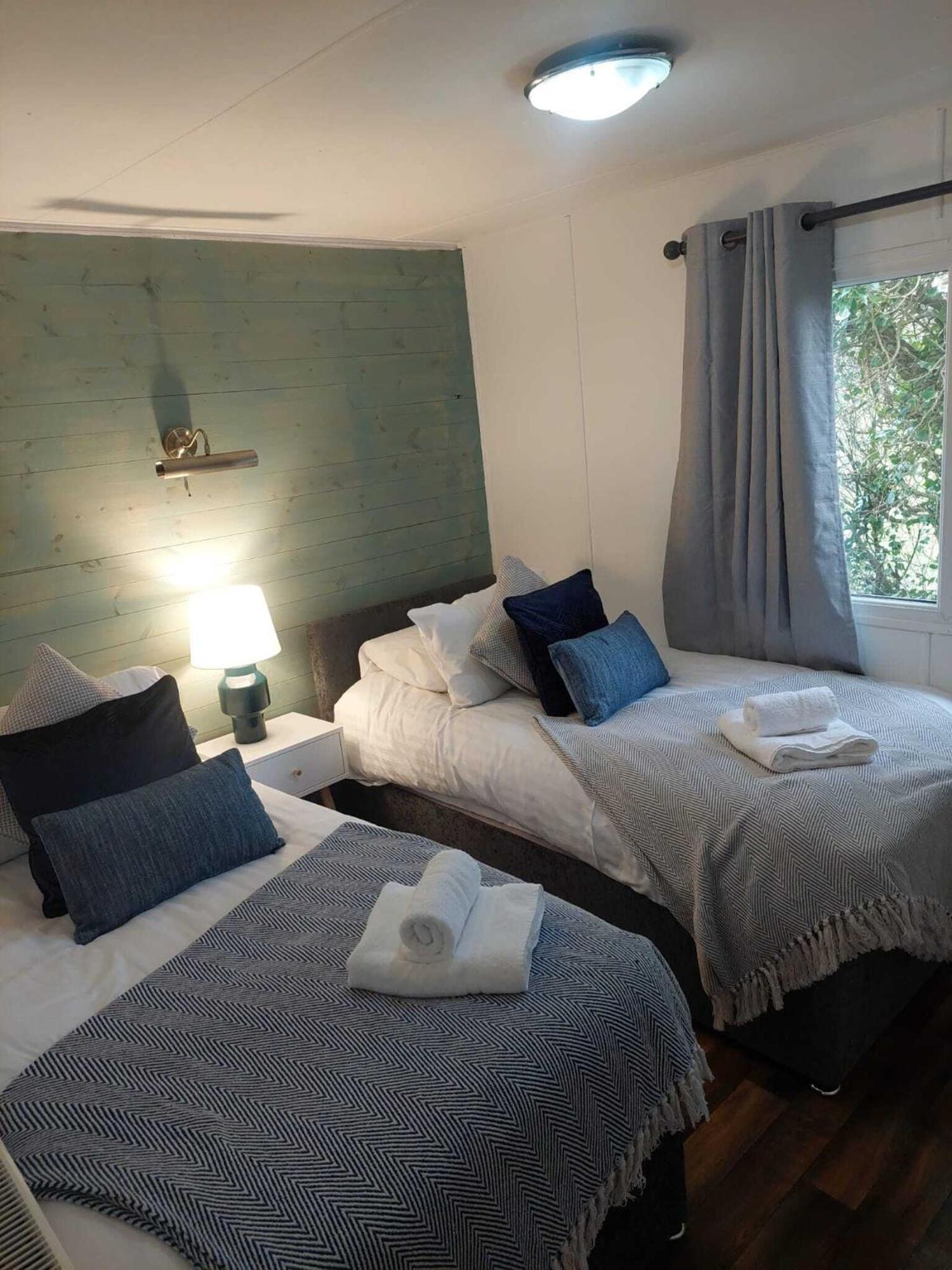 Ty Dderw Country Inn Моелфр Номер фото