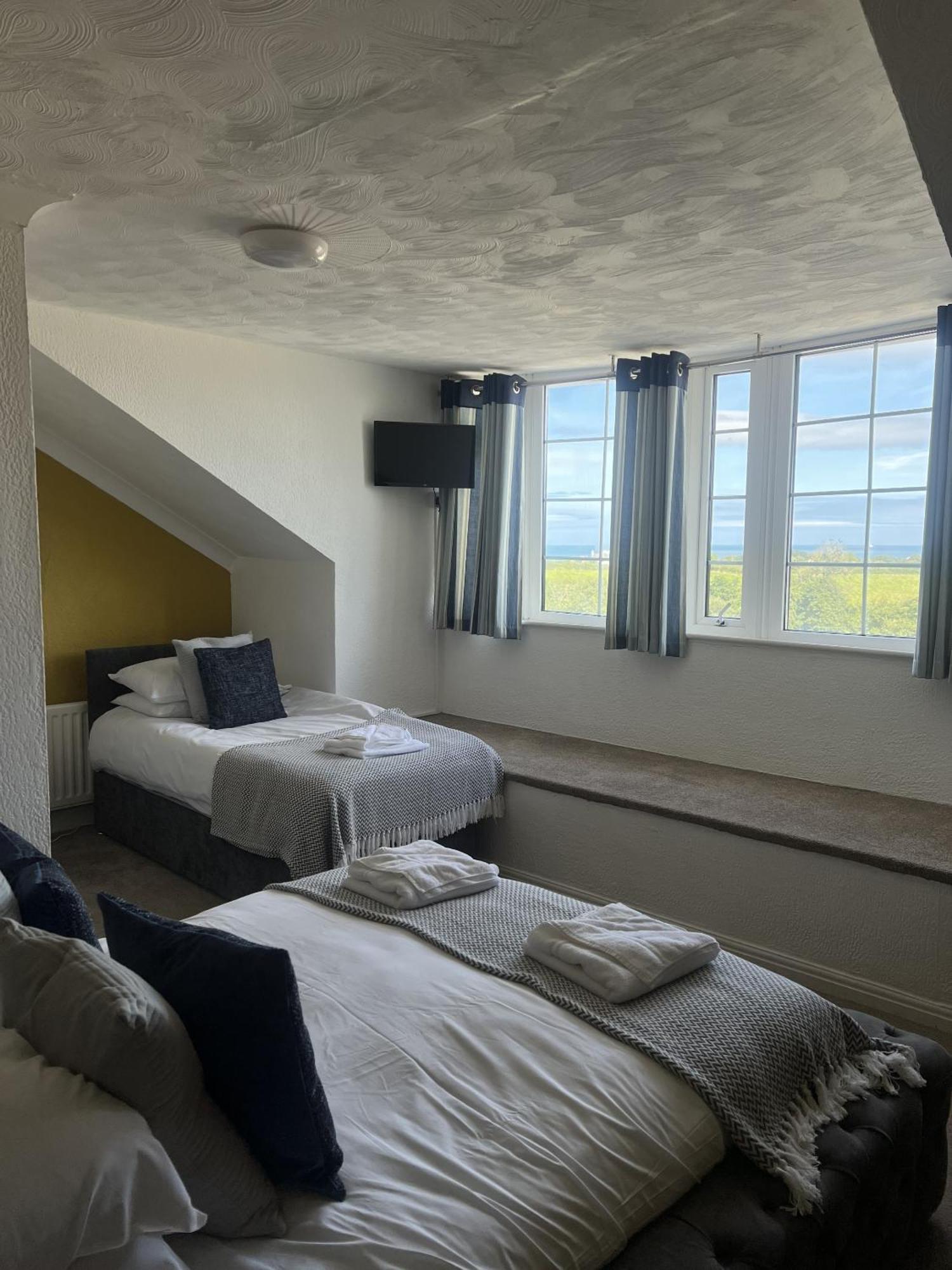 Ty Dderw Country Inn Моелфр Номер фото
