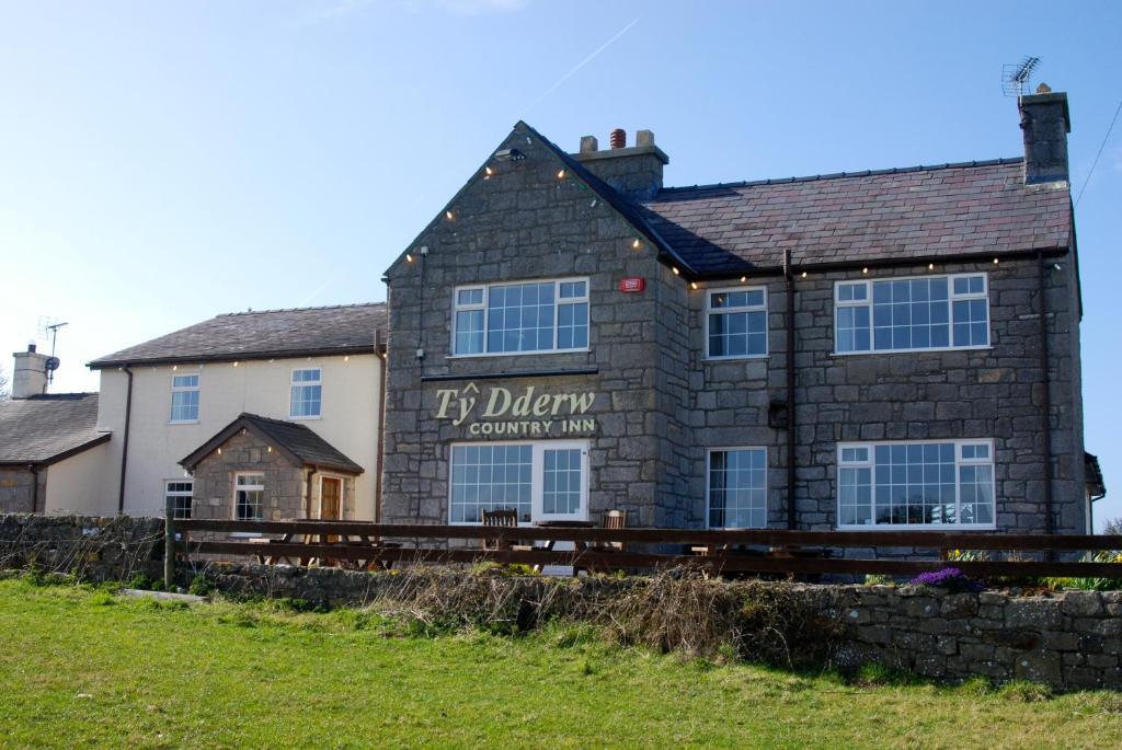 Ty Dderw Country Inn Моелфр Экстерьер фото